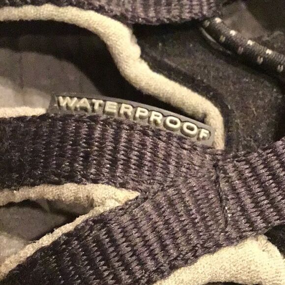 Keen Whisper Black Gray Waterproof Anti Odor Anatomic Footbed Performance Sandal - Picture 10 of 12